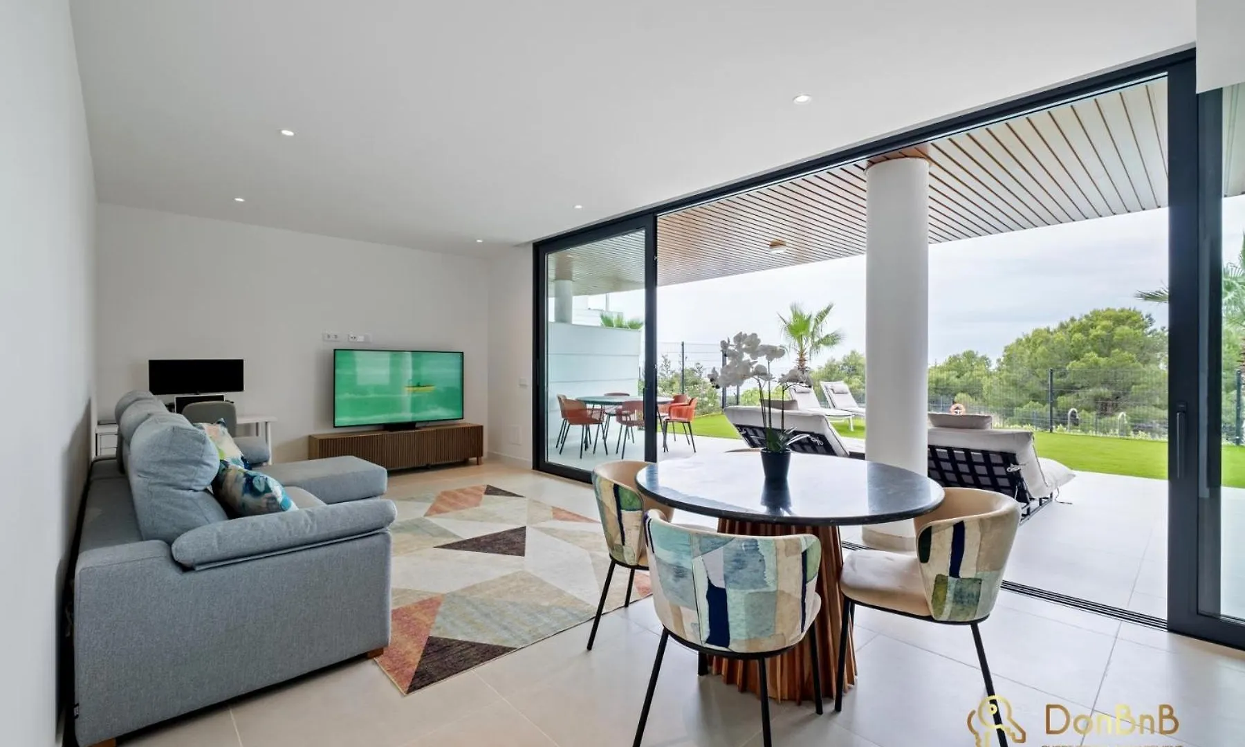 Sea View Apartment With Garden In フエンヒロラ 0*,  スペイン